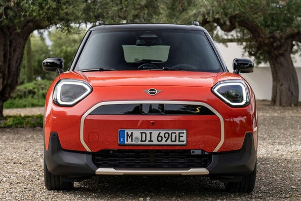 Elektriskā krosovera MINI Aceman apskats