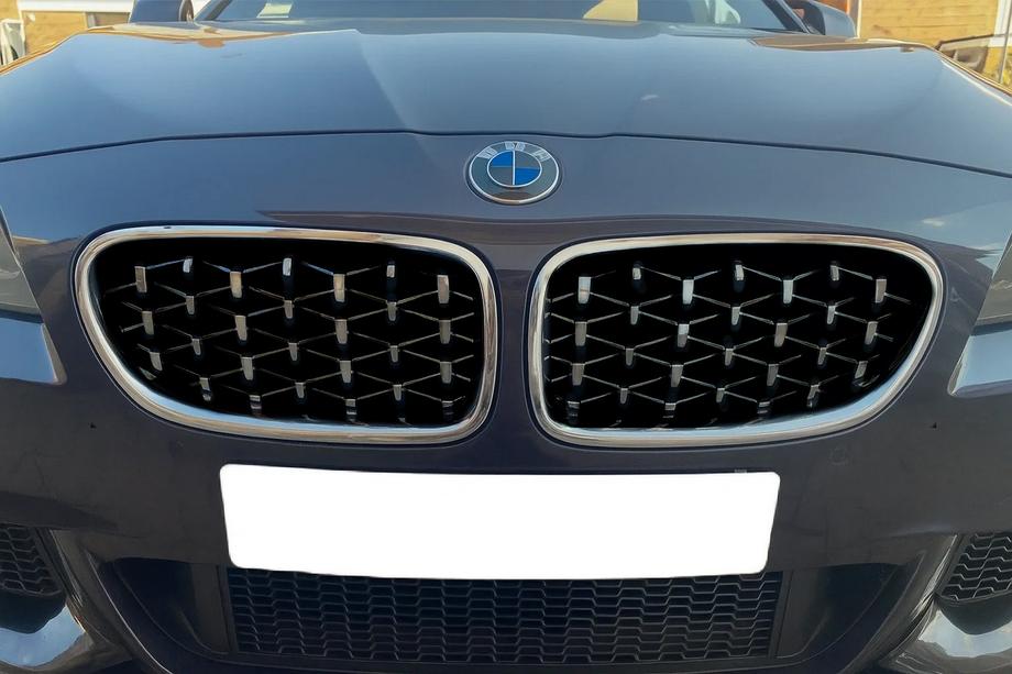BMW 5. sērija F10/F11 2010–2016 Nieru režģis Diamond Silver (hroma apmale) Foto 1
