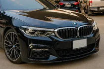 BMW 5. sērija G30/G31 2017–2023 Nieru tipa reste M-Look (2017-2020, melns spīdīgs ar hromētu apmali) foto 1