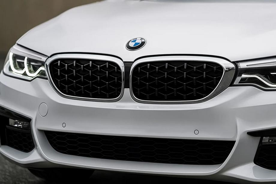 BMW 5. sērija G30/G31 2017–2023 Nieru restes Diamond Black V1 (2017-2020, hroma apmale) Image