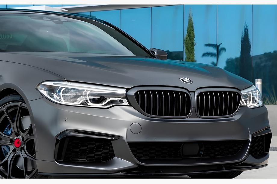 BMW 5. sērija G30/G31 2017–2023 Nieru restes 1 Bar (2017-2020, matēti melns) Image