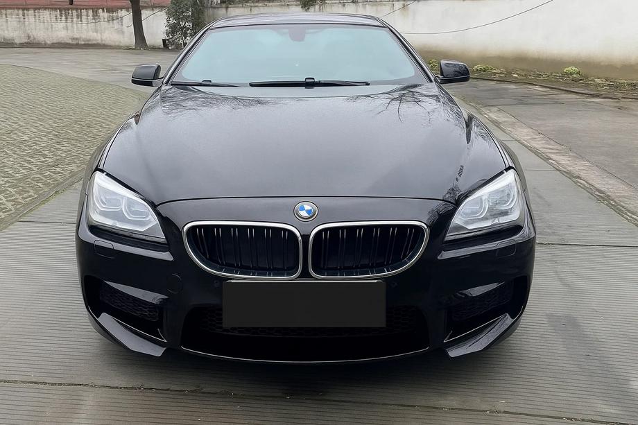 BMW 6. sērija F12/F13/F06 2011–2018 M-Look nieru restes (spīdīgi melnas ar hroma apmali) Image