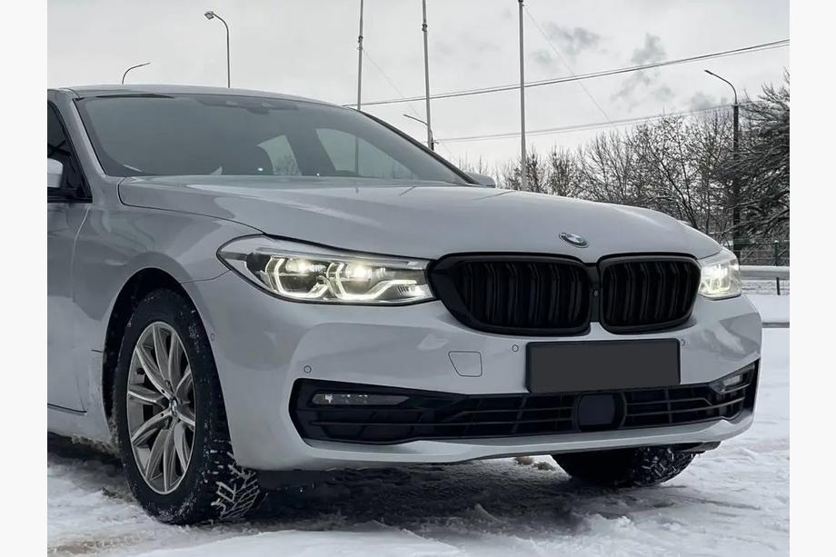 BMW 6. sērija G32 2017– M-Look nieru reste (2017-2020, matēti melna) Image
