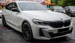 BMW 6. sērija G32 2017– M-Look nieru reste (2020-2023, spīdīgi melna) foto 1