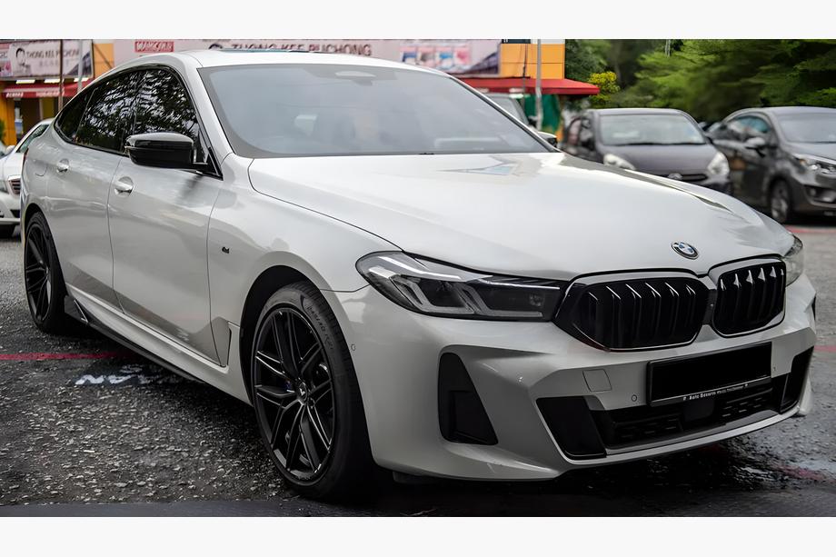 BMW 6. sērija G32 2017– M-Look nieru reste (2020-2023, spīdīgi melna) Image