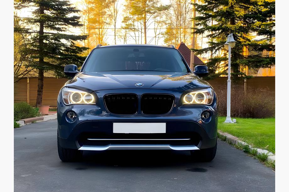 BMW X1 E84 2009–2015 Nieres restes M-Look (spīdīgi melnas) Image