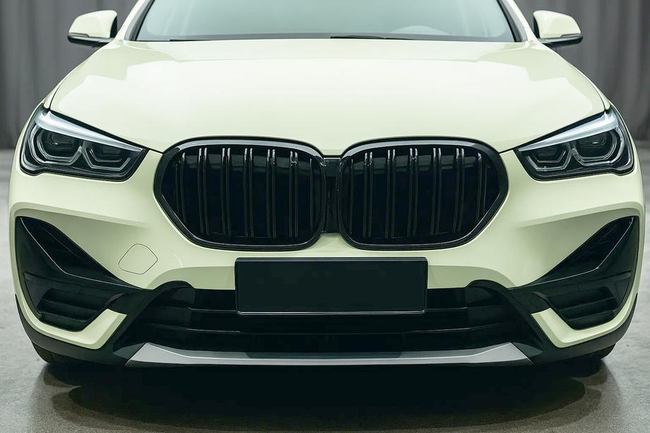 BMW X1 F48 2015–2022 Nieru reste M-Look (2020-2022, melns spīdīgs) Image