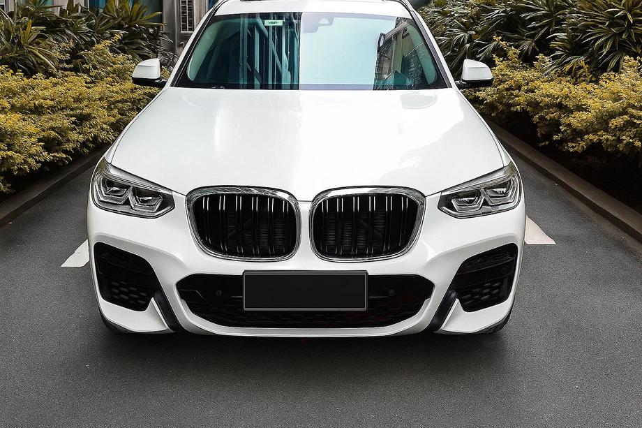 BMW X3 G01 2018– M-Look nieru reste (2018-2021, melns spīdīgs ar hromētu apmali) Image