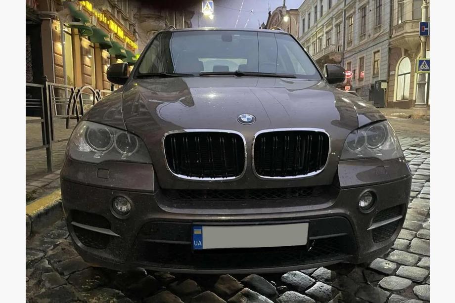 BMW X6 E71 2008–2014 M-Look nieru restes (spīdīgi melnas ar hroma apmali) Image