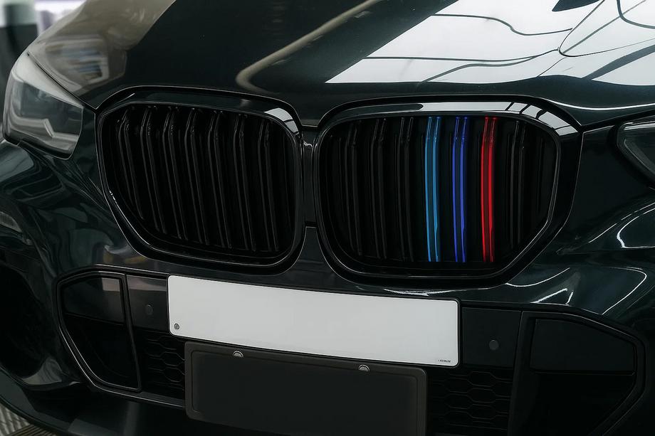 BMW X5 G05 2019–2026 Nieru restes M-Look (2019-2022, M-Color) Image