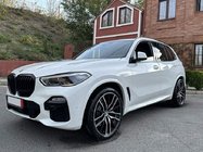 BMW X5 G05 2019–2026 Nieru restes 1 Bar (2019-2022, spīdīgi melna) foto 2