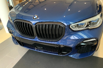 BMW X5 G05 2019–2026 Nieru reste 1 Bar (2019-2022, matēti melna) foto 1