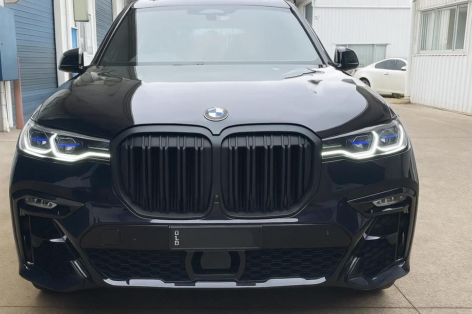 BMW X7 G07 2019– Nieru restes M-Look (2019-2022, matēti melnas) Image