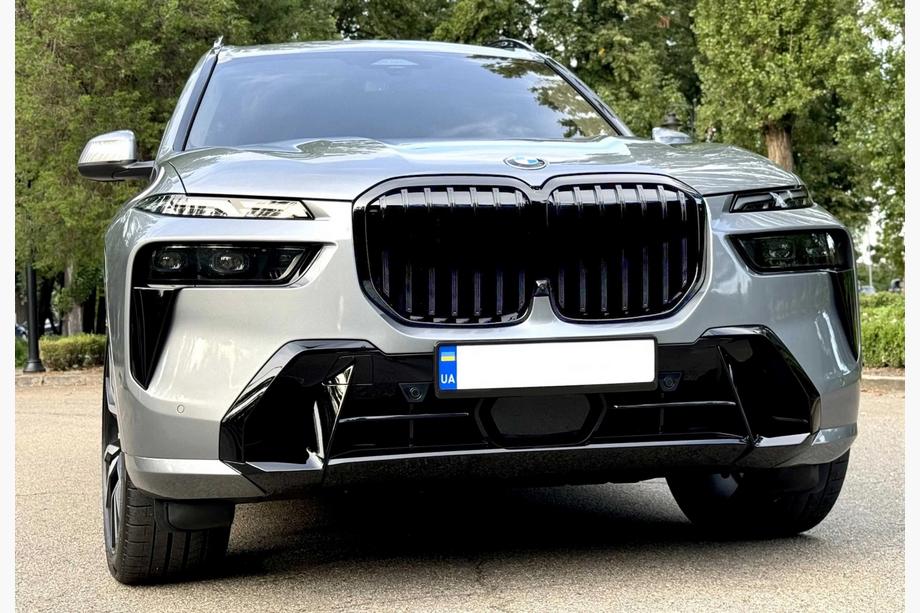 BMW X7 G07 2019– Nieru režģis 1 Bar (2023+, spīdīgi melns) Foto 1