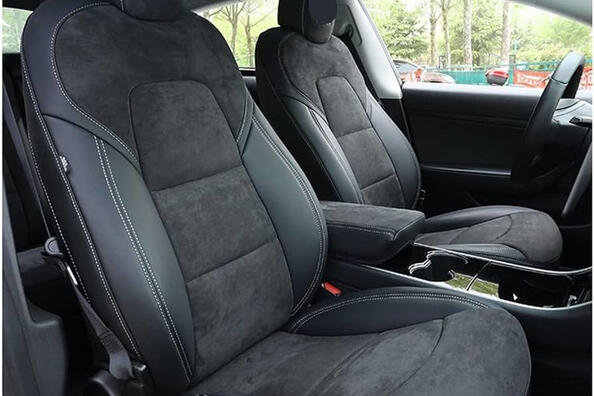 Alkantara vai dabīgā āda: kas labāk auto salonam? Foto 2