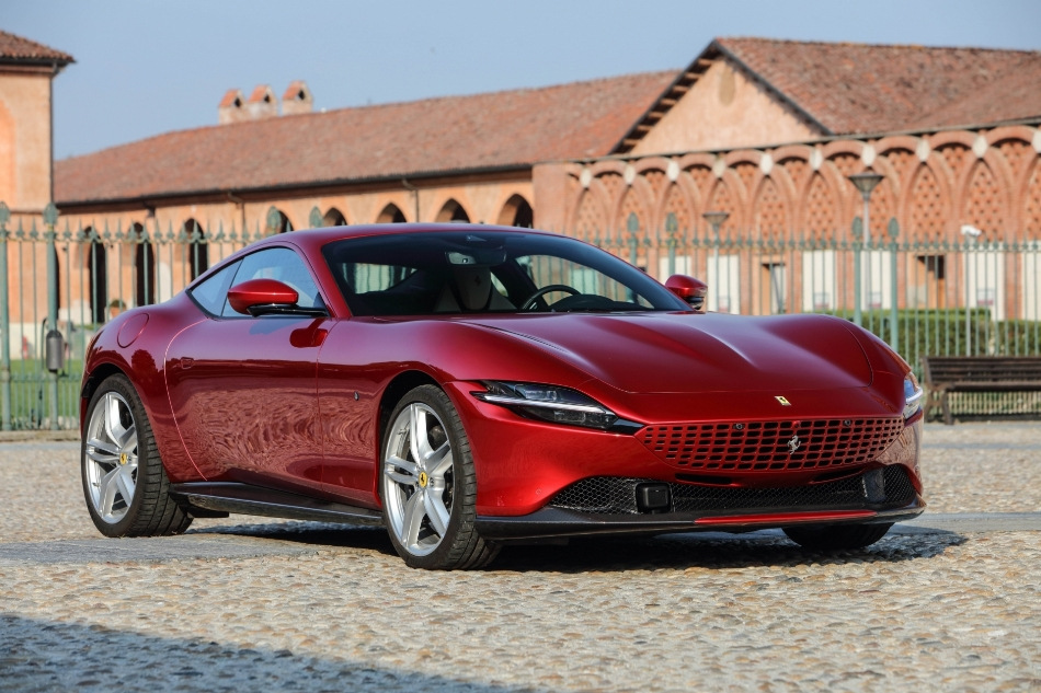 Ferrari Roma sporta kupejas apskats