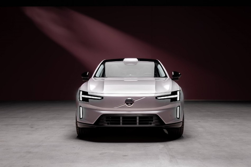 Volvo ES90 apskats: tehniskie dati, nobraukums, dizains un salons