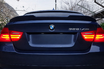 BMW 3. sērija E90/E91 2005–2011 PSM stila spoilers (E90, spīdīgi melns) foto 2