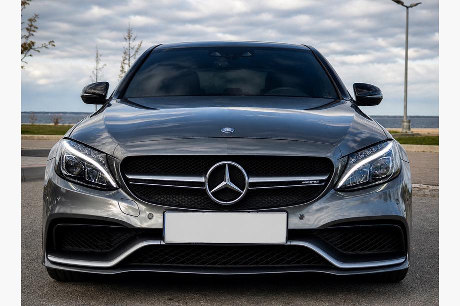 Mercedes C-class W205 2014–2021 Priekšējais bamperis komplektā (AMG C63-designs 2014-2018) Foto 1