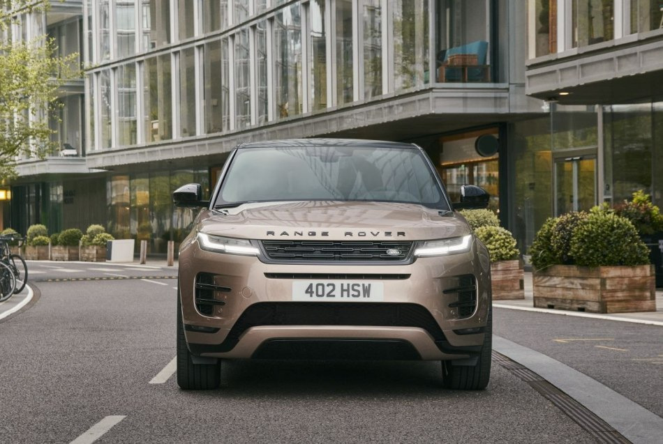 Range Rover Evoque II apskats: stils un tehnoloģijas līdzsvarā