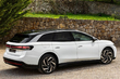 Volkswagen ID.7 Tourer apskats: elektriskais universālis tāliem braucieniem foto 5