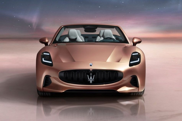 Maserati GranCabrio Folgore: elektriskā kabrioleta apskats