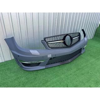 Priekšējais bamperis 2011-2014 AMG C63 ar Diamond Black radiatora resti foto 1