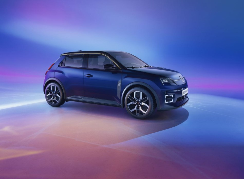 Renault 5 E-Tech 2024: Leģendas atdzimšana elektriskā stilā