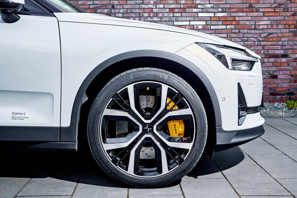 Kā elektroauto riepas atšķiras no parastajām?
