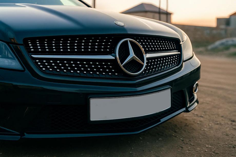 Mercedes SL R230 2001–2011 Priekšējā radiatora reste Diamond Black (2008-2011) Image