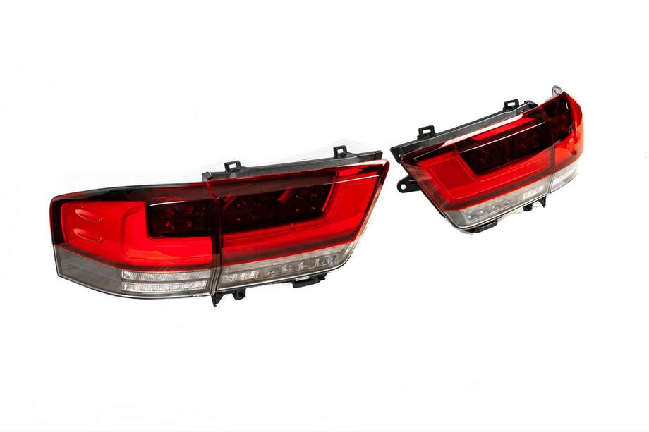 Toyota Land Cruiser 200 2007–2021 Restaila komplekts LC 300 High-Line (standarta komplekts) Foto 13