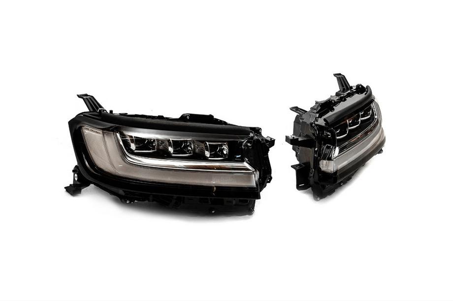 Toyota Land Cruiser 200 2007–2021 Restaila komplekts LC 300 High-Line (standarta komplekts) Foto 17