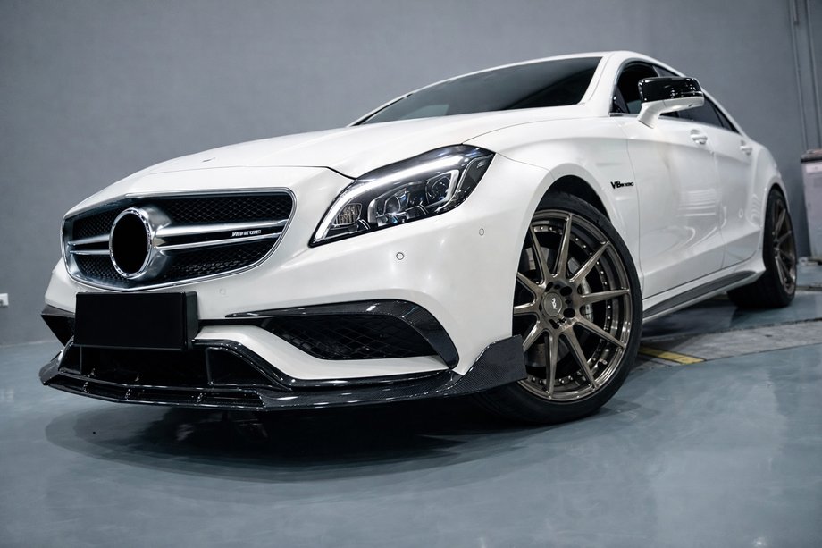 Mercedes CLS C218 2011–2018 Priekšējā bampera lūpa Lip V2 (CLS63 AMG SD 2015-2018, oglekļa šķiedra) Foto 1