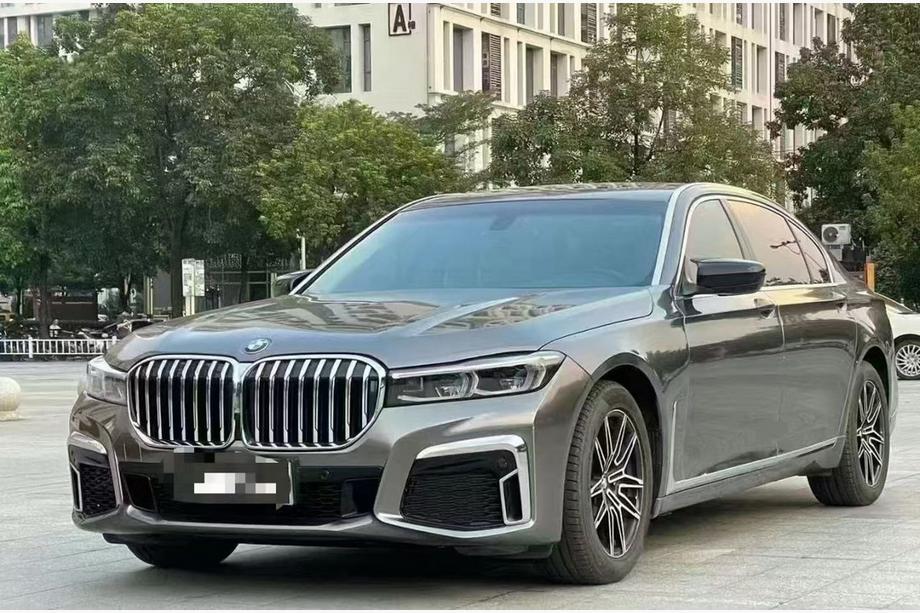 BMW 7. sērija F01/F02 2008–2015 Restailinga komplekts G12 M760 (bez bagāžnieka vāka un aizmugurējo spārnu nomaiņas) Foto 2