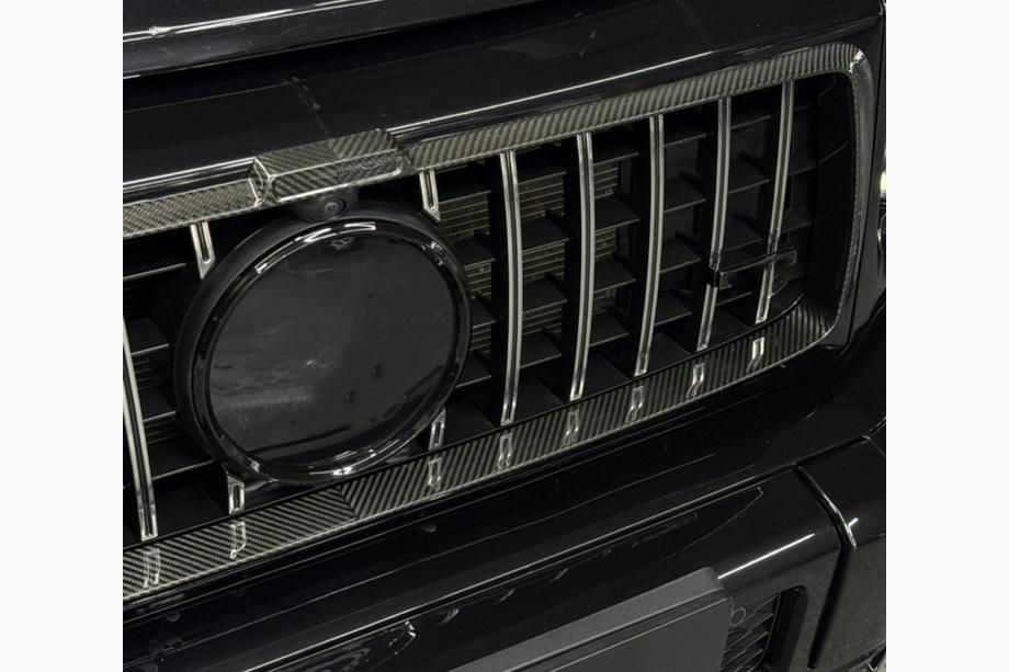 Mercedes G-Class W463 2018–2024 Radiatora režģa apmale (oglekļa šķiedra) Image