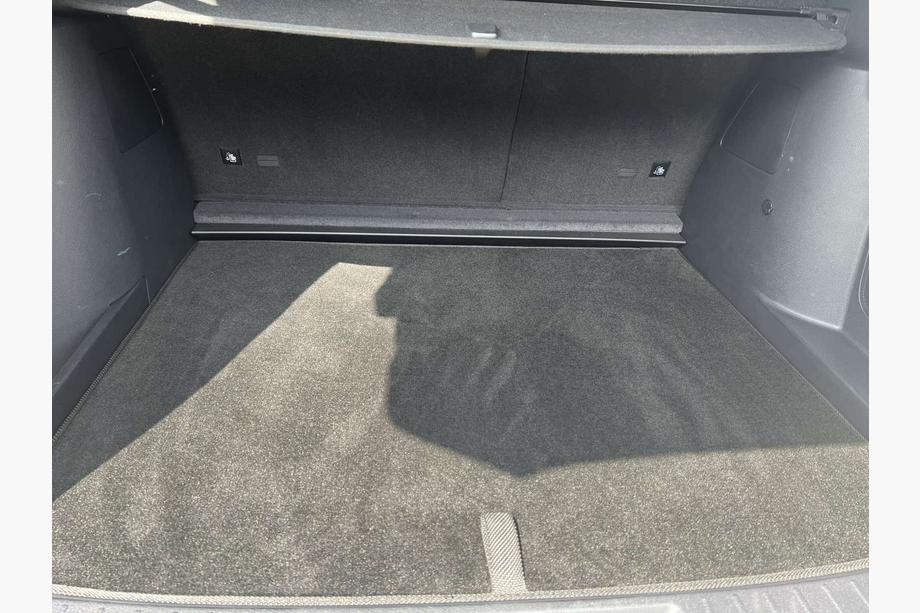 BYD Song Plus EV/Seal U 2020– Tekstila bagāžnieka paklājiņš Premium (Melns) Foto 1