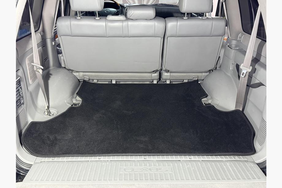 Lexus LX470 1998–2007 Tekstila bagāžnieka paklājs Premium 2 gab. melns (7 sēdvietas) Image