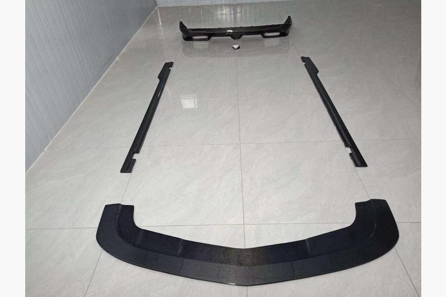 Dodge Challenger 2008–2023 Virsbūves komplekts Carbon FullSet Image