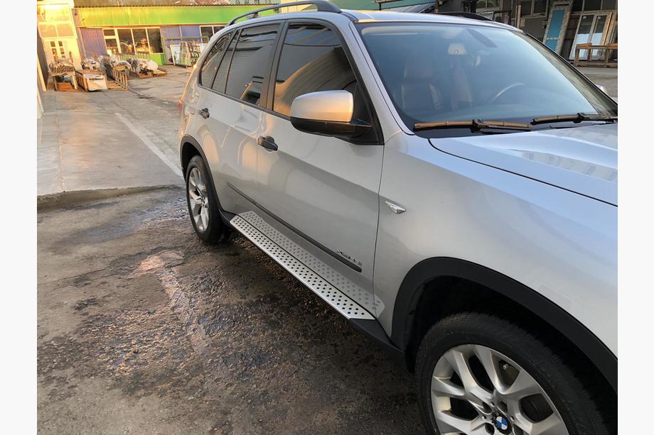 BMW X5 E70 2007–2013 Oriģinālie sānu sliekšņi (2 gab., alumīnijs) Foto 1