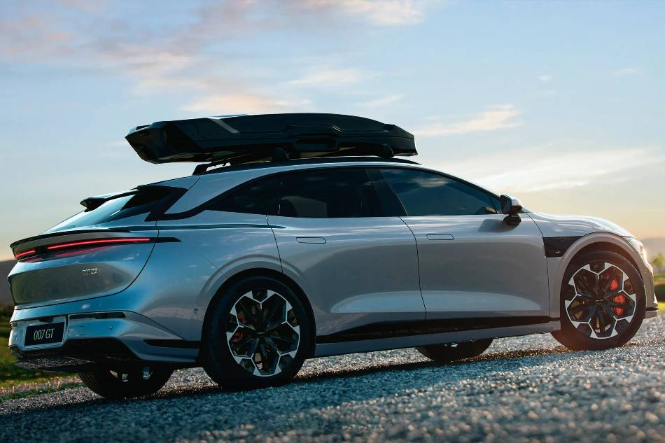 Zeekr 007 GT 2025: Dinamiska elektriskā universāļa apskats