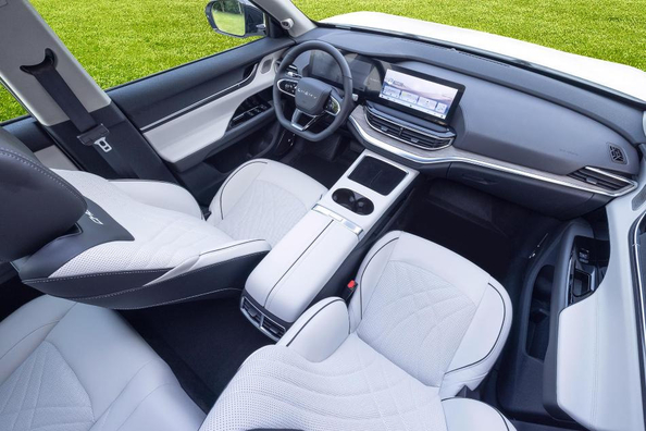 Chery Tiggo 6 (eQ7) 2025: Elektriskā krosovera apskats Foto 6