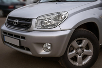 Toyota Rav 4 2001–2005 Hromētas priekšējo lukturu uzlikas (2 gab., plastmasa) 2003–2006 foto 2