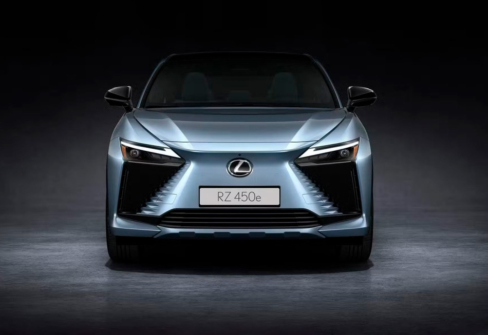 Lexus RZ 450e apskats: jaunās paaudzes premium elektro krosovers