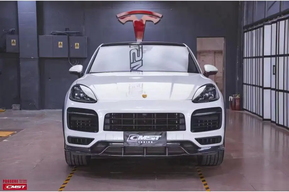 Porsche Cayenne 2018– Bodykit komplekts cmst-style Carbon (priekš Coupe 2019-2022) Image