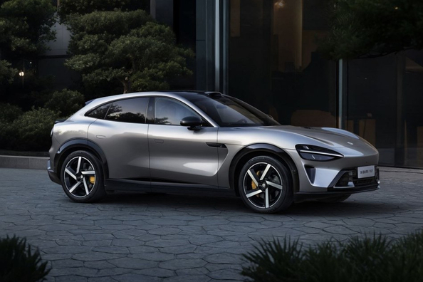 Xiaomi YU7 elektroauto apskats: futūristisks krosovers ar iespaidīgu nobraukumu