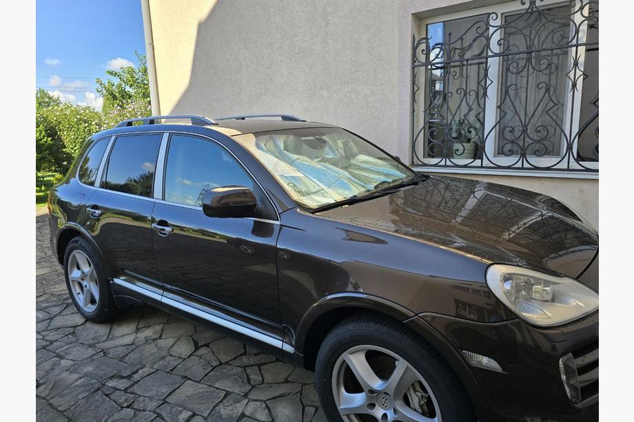Porsche Cayenne 2003–2010 Jumta reliņi Skyport (pelēki) Foto 10