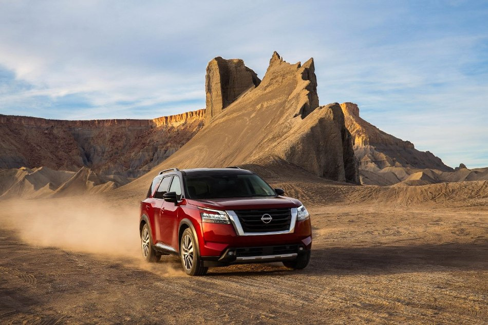 Nissan Pathfinder V paaudzes apskats: Jauna līmeņa ģimenes SUV