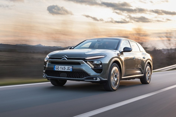 Citroen C5 X apskats: komforts un stils unikālā formātā