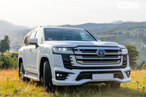 Toyota Land Cruiser 300 2021– Priekšējā bampera lūpa GXR foto 2