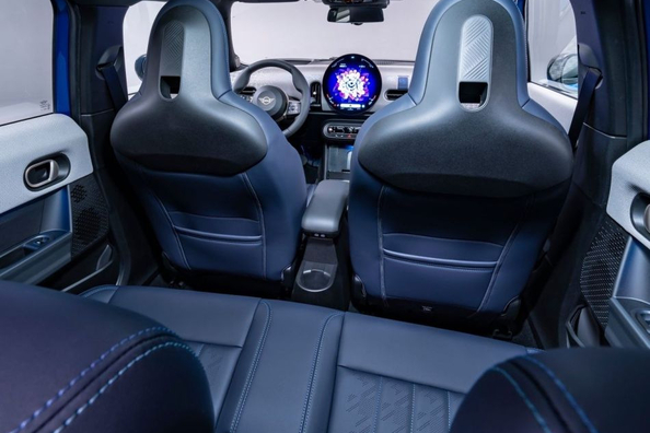 Jaunā Mini Hatch (F65) 5-door apskats: ikoniskā hečbeka 4. paaudze Foto 6